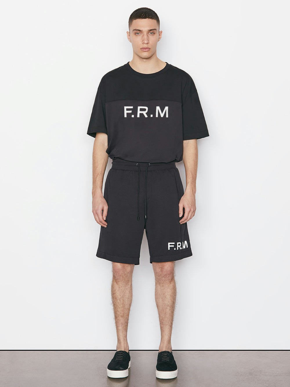 shorts full body view alt:hover